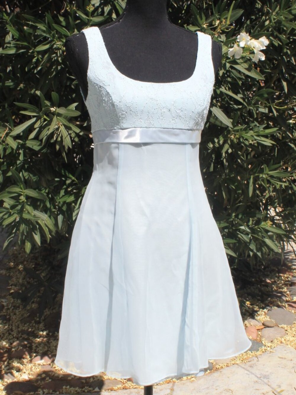 Zum Zum Women's Light Blue Beaded Bodice Satin Waist Short Party Dress Size 7-8
